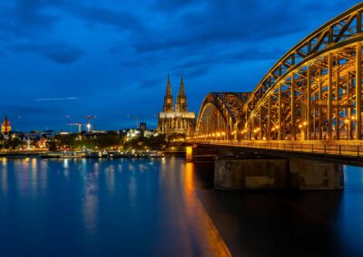 Kölner Dom mit Hohenzollernbrücke